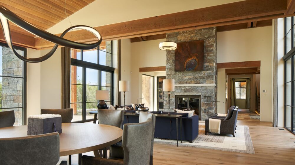 190610_2323v2 1 small